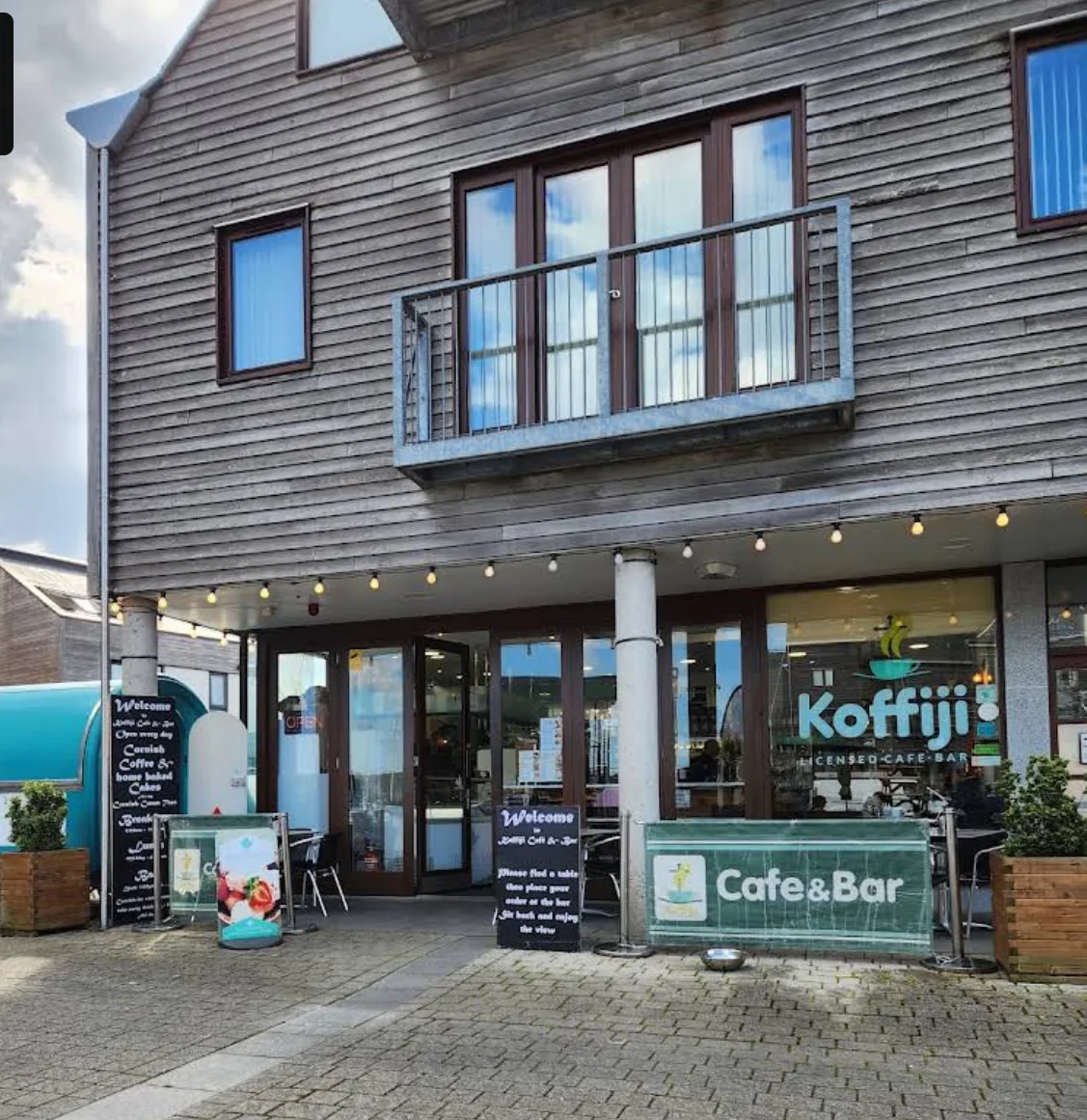 Daytime view of the Koffiji storefront